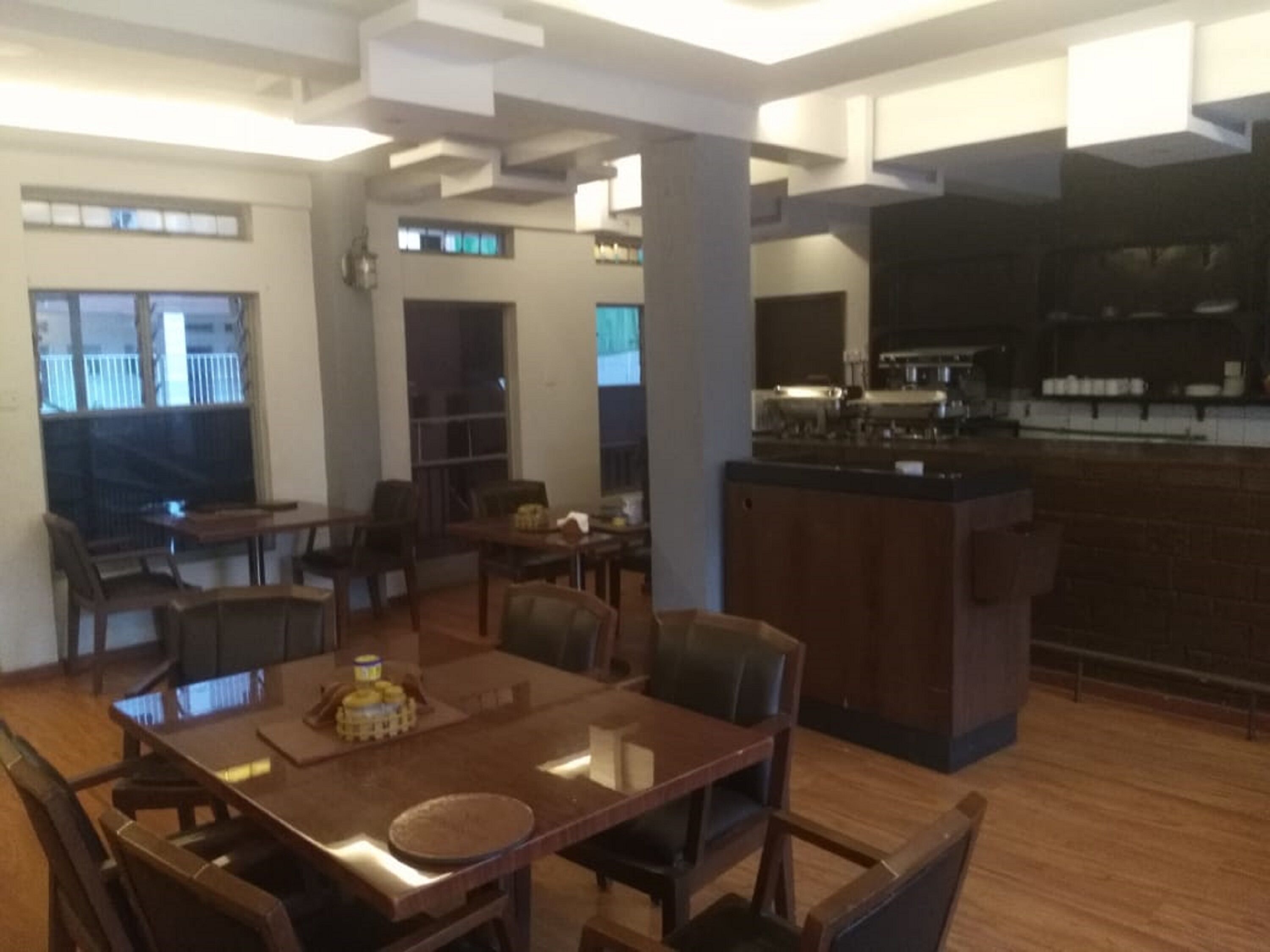 Free daily cooked-to-order breakfast 