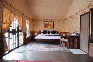 Premium bedding, down comforters, memory foam beds - Statue Of Unity Tent City (Garudeshwar)