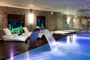 Indoor pool, open 7:00 AM to 10:00 PM, pool loungers - Hotel ALTER (Lublin)