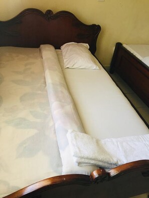 Twin Room - Sir James Hotel (Nairobi)