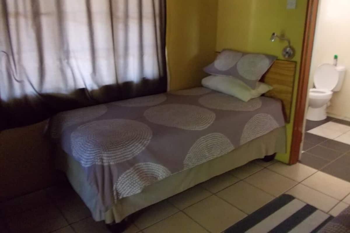 Economy Quadruple Room