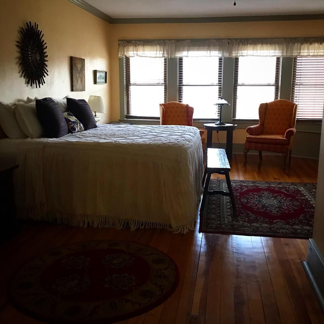 superior room, 1 bedroom, non smoking (monarch, multiple views) | individually decorated, individually furnished, iron/ironing board