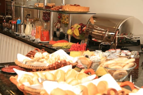 Free daily buffet breakfast. Hotel Dom Leopoldo