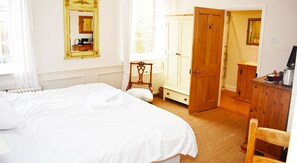 Deluxe Double or Twin Room | Individually decorated, individually furnished, iron/ironing board - The Star and Garter East Dean (Chichester)