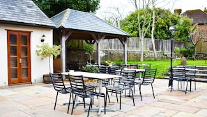 Garden - The Star and Garter East Dean (Chichester)