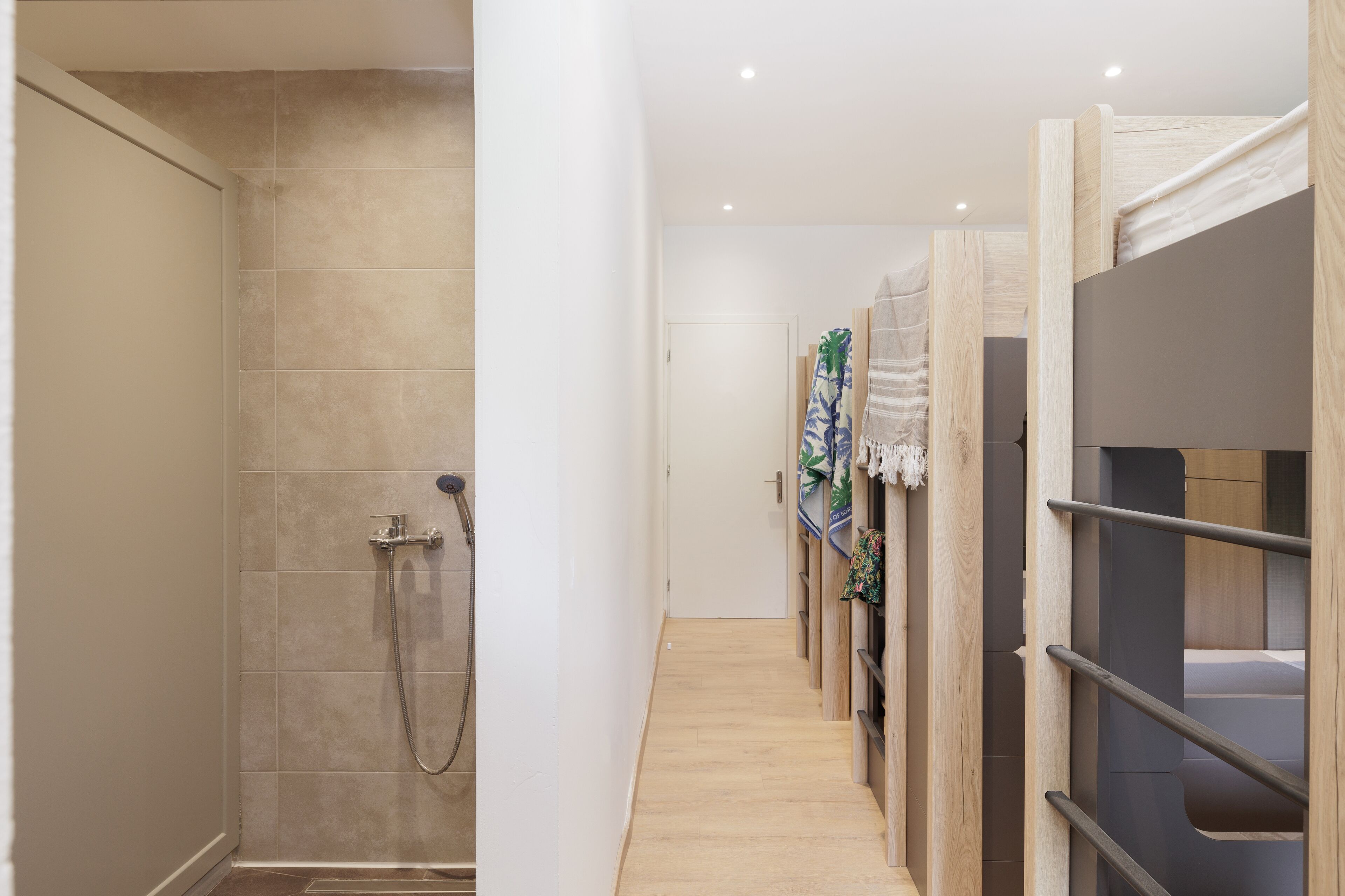 Foto - Local Hostel & Suites