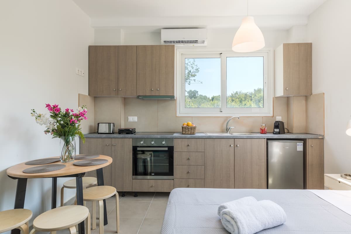 Standard Double Room | Private kitchen
