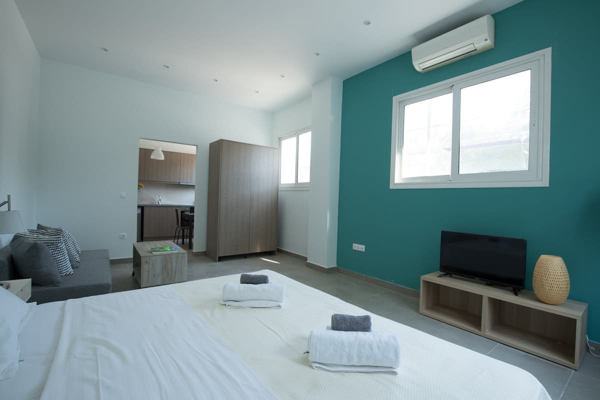 1 bedroom, free WiFi, bed sheets
