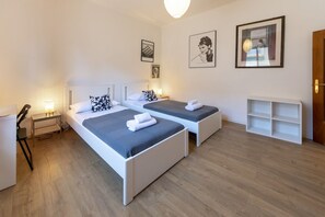 2 habitaciones, tabla de planchar con plancha y wifi 