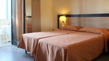 Superior Double Room, Balcony | In-room safe, desk, soundproofing, free cribs/infant beds