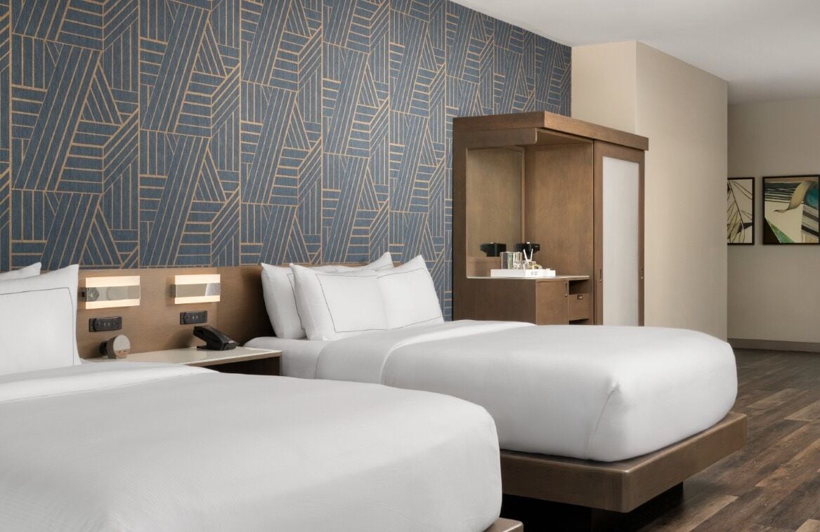 Down duvets, in-room safe, desk, laptop workspace