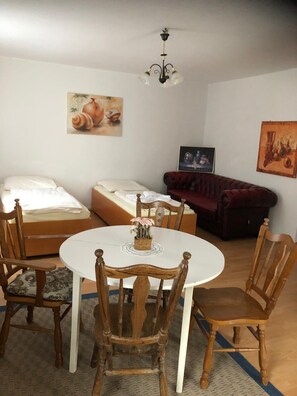 Essbereich im Zimmer