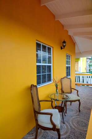 Porch - Frenz (Soufrière)