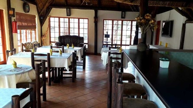 Breakfast, lunch and dinner served  - Ekurhuleni Lodge (Kempton Park)