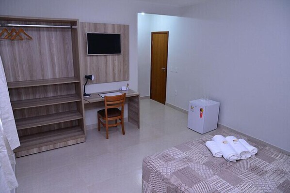 Minibar, free WiFi, bed sheets - Prime Moc Hotel (Montes Claros)