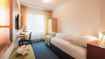 Standard Single Room | Soundproofing, free cribs/infant beds, free WiFi, bed sheets