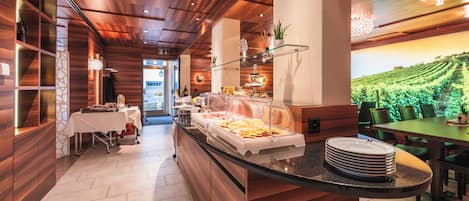 Free daily buffet breakfast