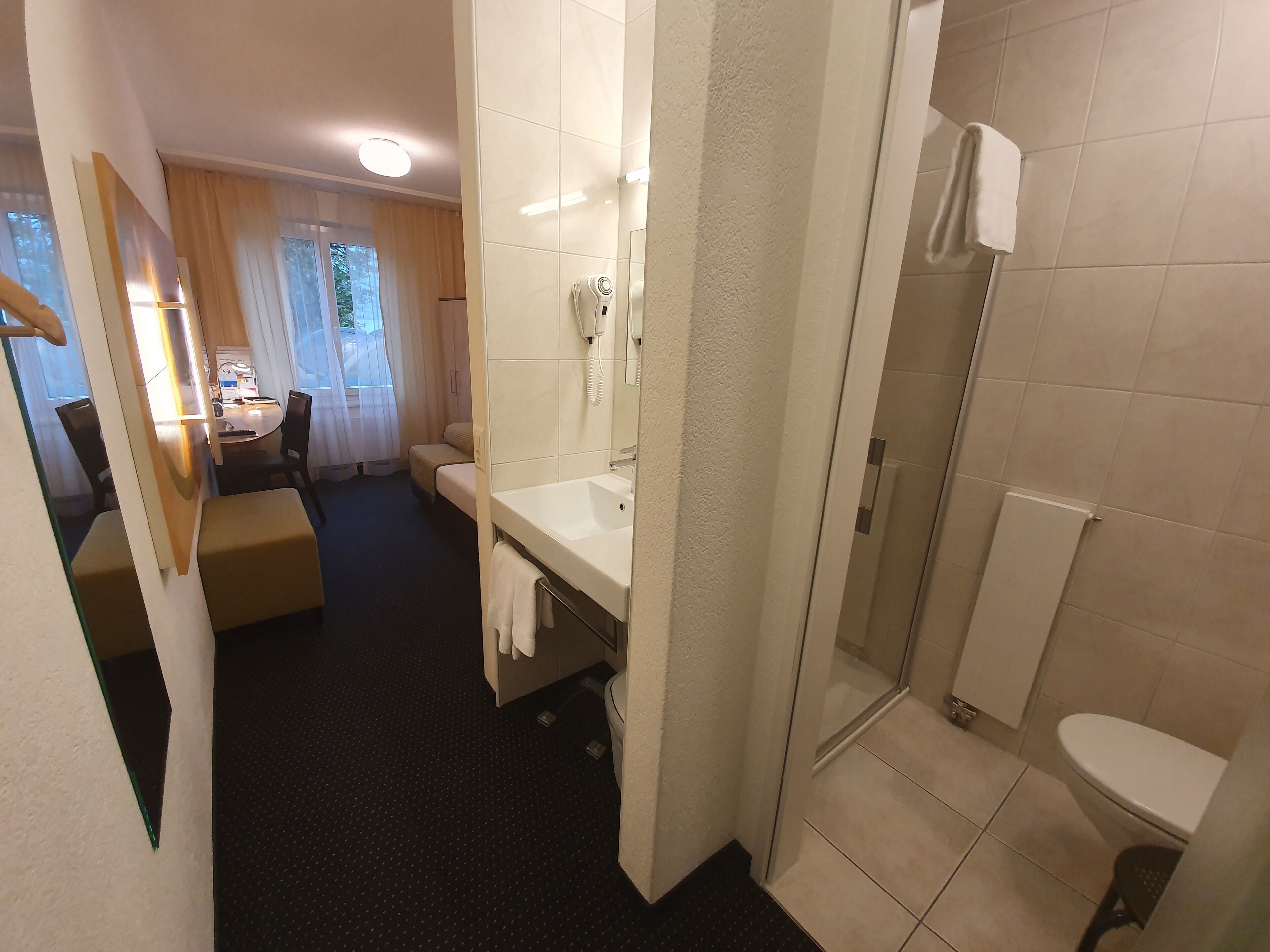 standard single room | bathroom shower