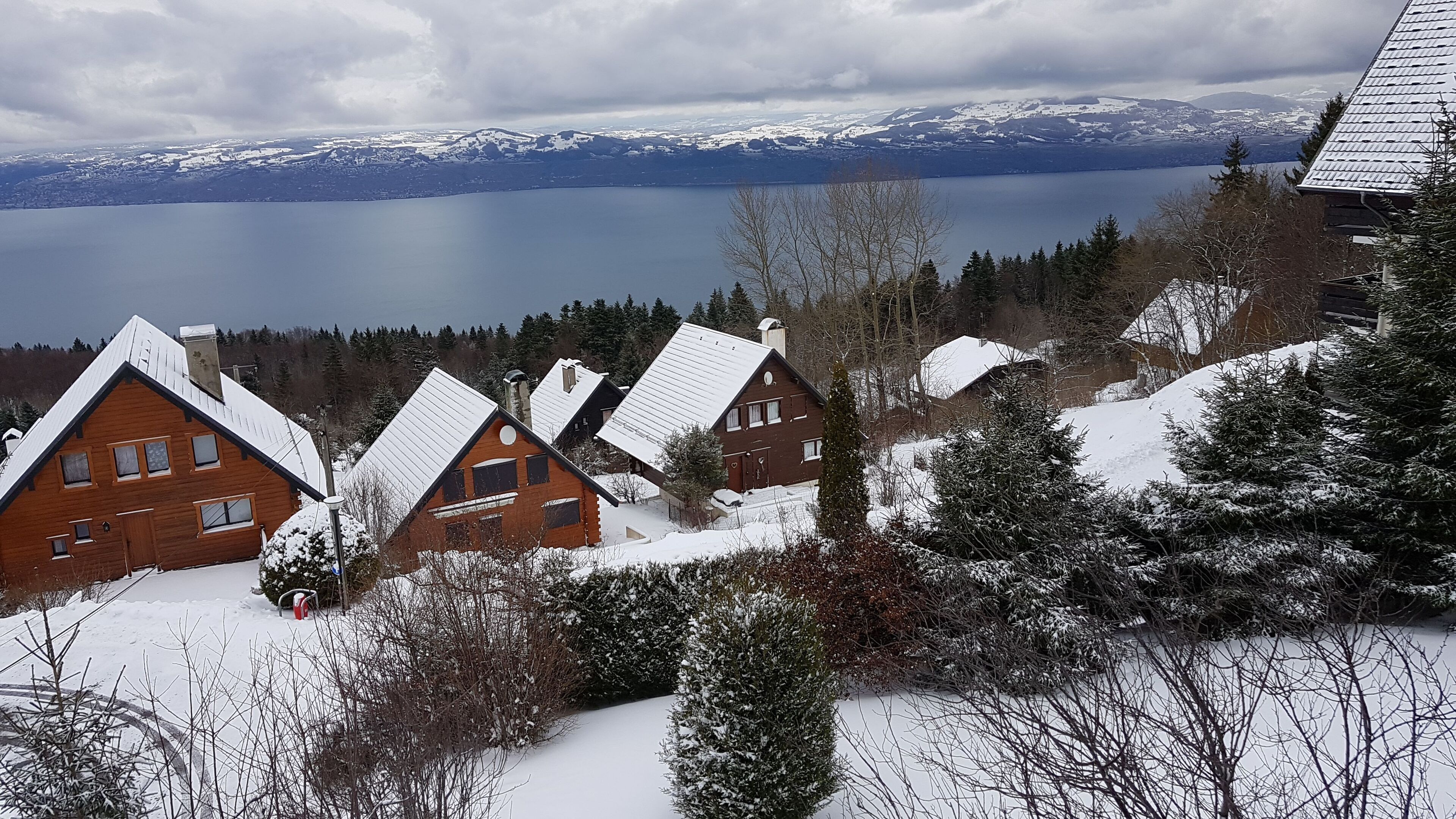 Chalet with fabulous view of Lake Geneva close to Piste and Telecabin