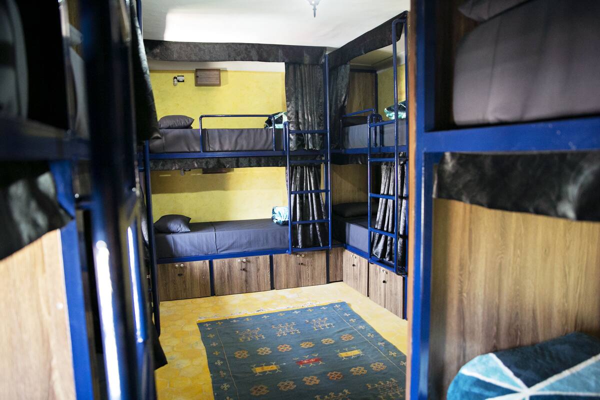 Free WiFi, bed sheets
