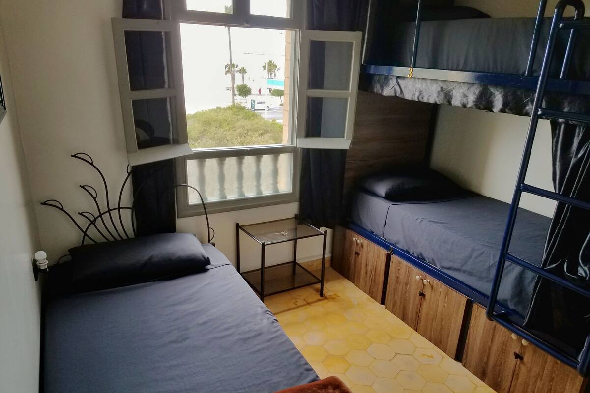 Free WiFi, bed sheets