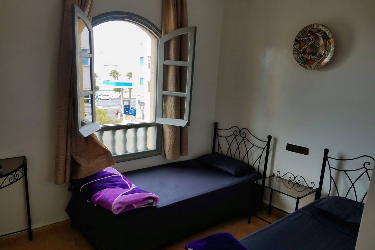Free WiFi, bed sheets