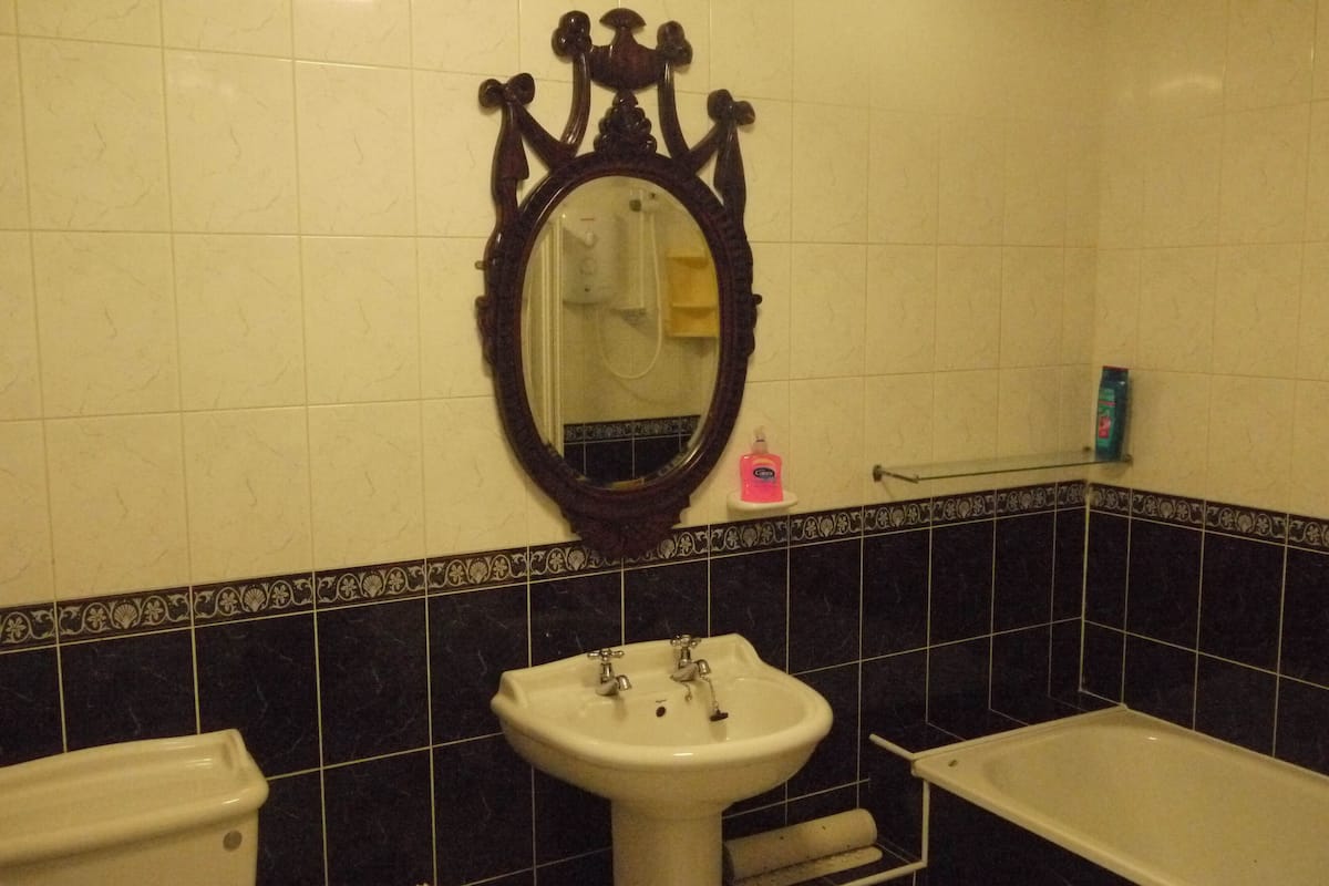 Appartement, 1 slaapkamer | Badkamer | Gratis toiletartikelen, handdoeken