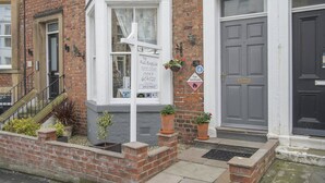 Property entrance - The Full English (Whitby)