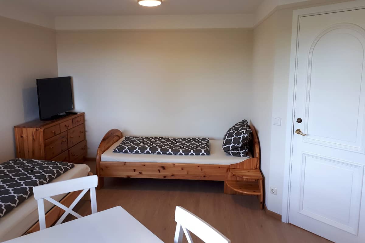 Deluxe Double or Twin Room (Nr. 5) | 1 bedroom, free WiFi, bed sheets