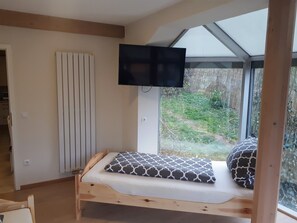 Suite Familiale, 3 chambres, rez-de-chaussée (Deluxe) | Wi-Fi gratuit, draps fournis