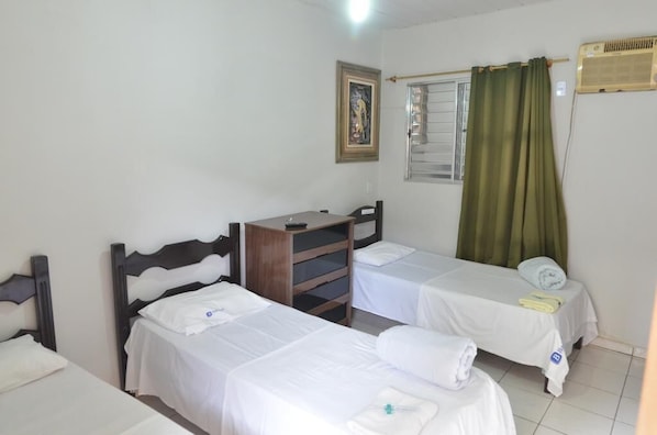 Kolmen hengen huone | Ilmainen Wi-Fi, vuodevaatteet