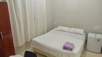 Twin Room | Free WiFi, bed sheets