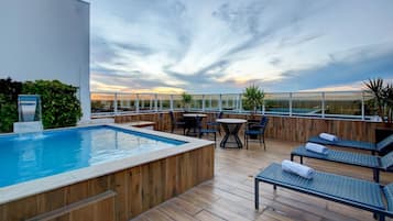 Outdoor pool, sun loungers