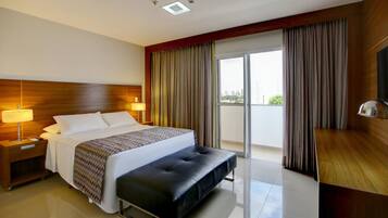 2 Schlafzimmer, Pillowtop-Betten, Minibar, individuell dekoriert