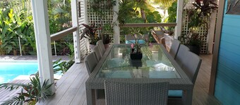 VILLA QUIET AND ZEN GARDENS OF THE EAST BAY