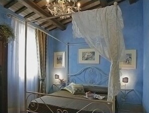 Apartment, 1 Bedroom (Pergolesi) | 1 bedroom, free WiFi, bed sheets