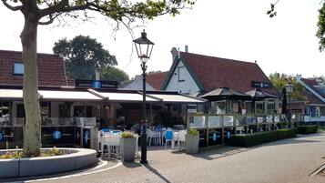 Buiten dineren