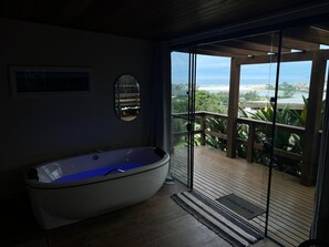 Serpens (B5) com Banheira de Imersão privativa - Chalés e Bangalôs Ibiraquera | Beach/ocean view - Chalés & Bangalôs Ibiraquera (Imbituba)