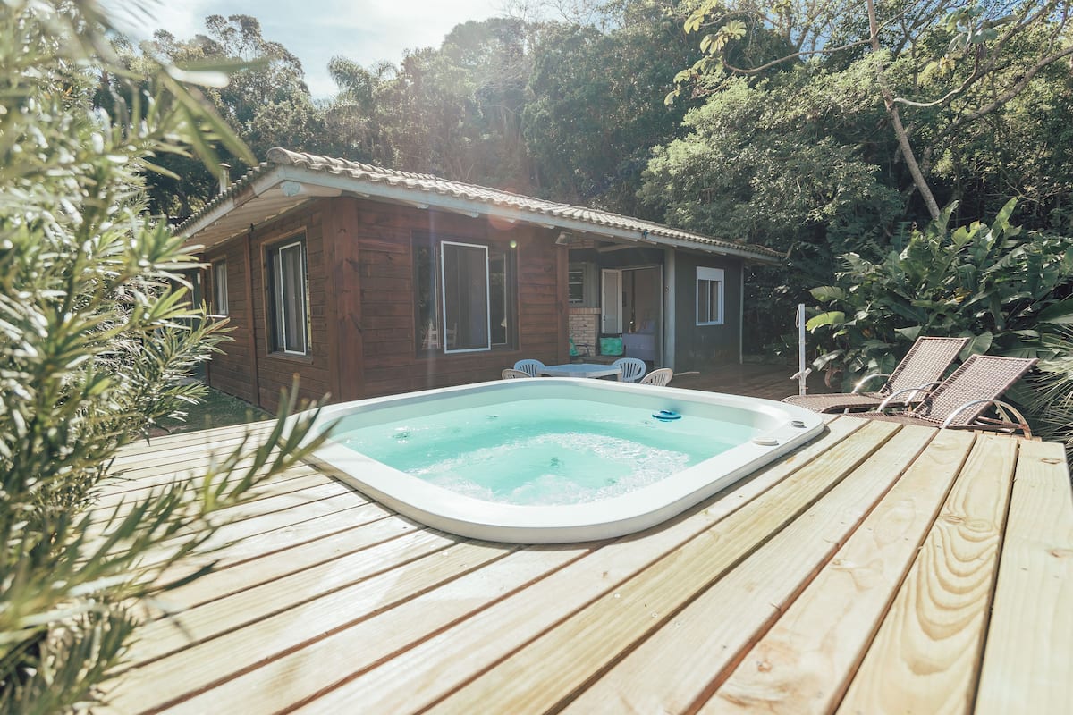 Private spa tub
