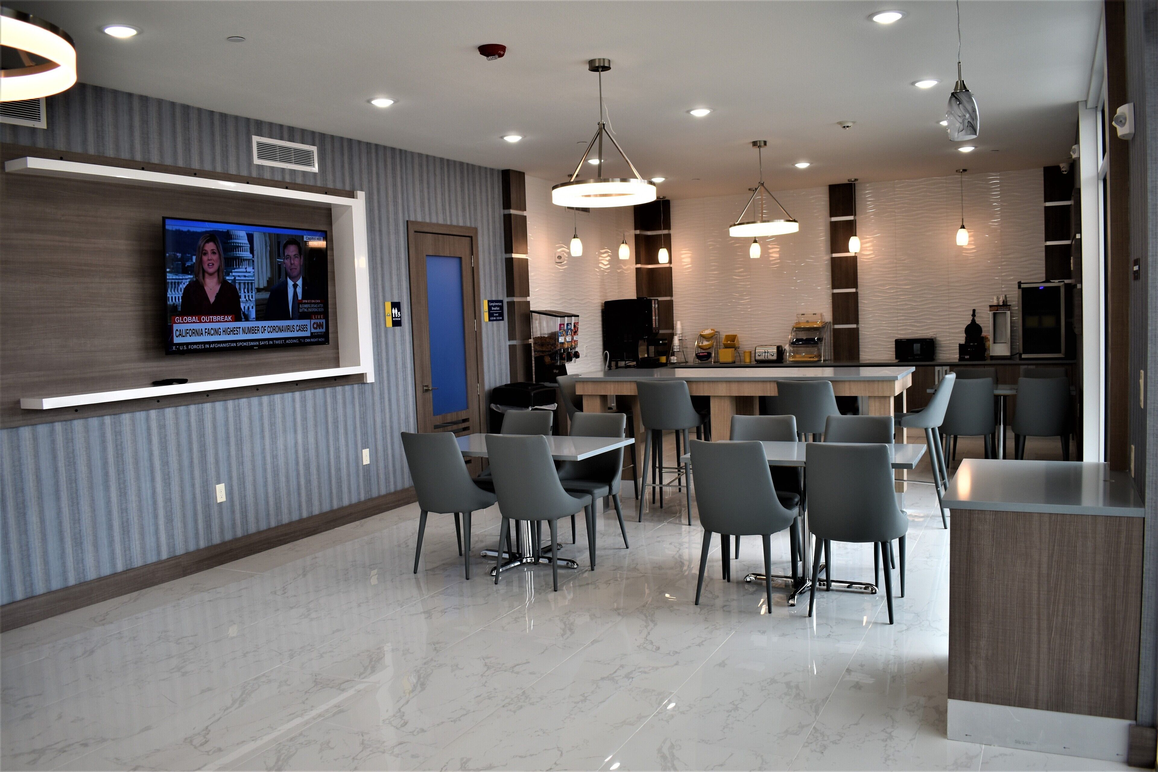 Photo - Days Inn & Suites by Wyndham Downtown/University of Houston
