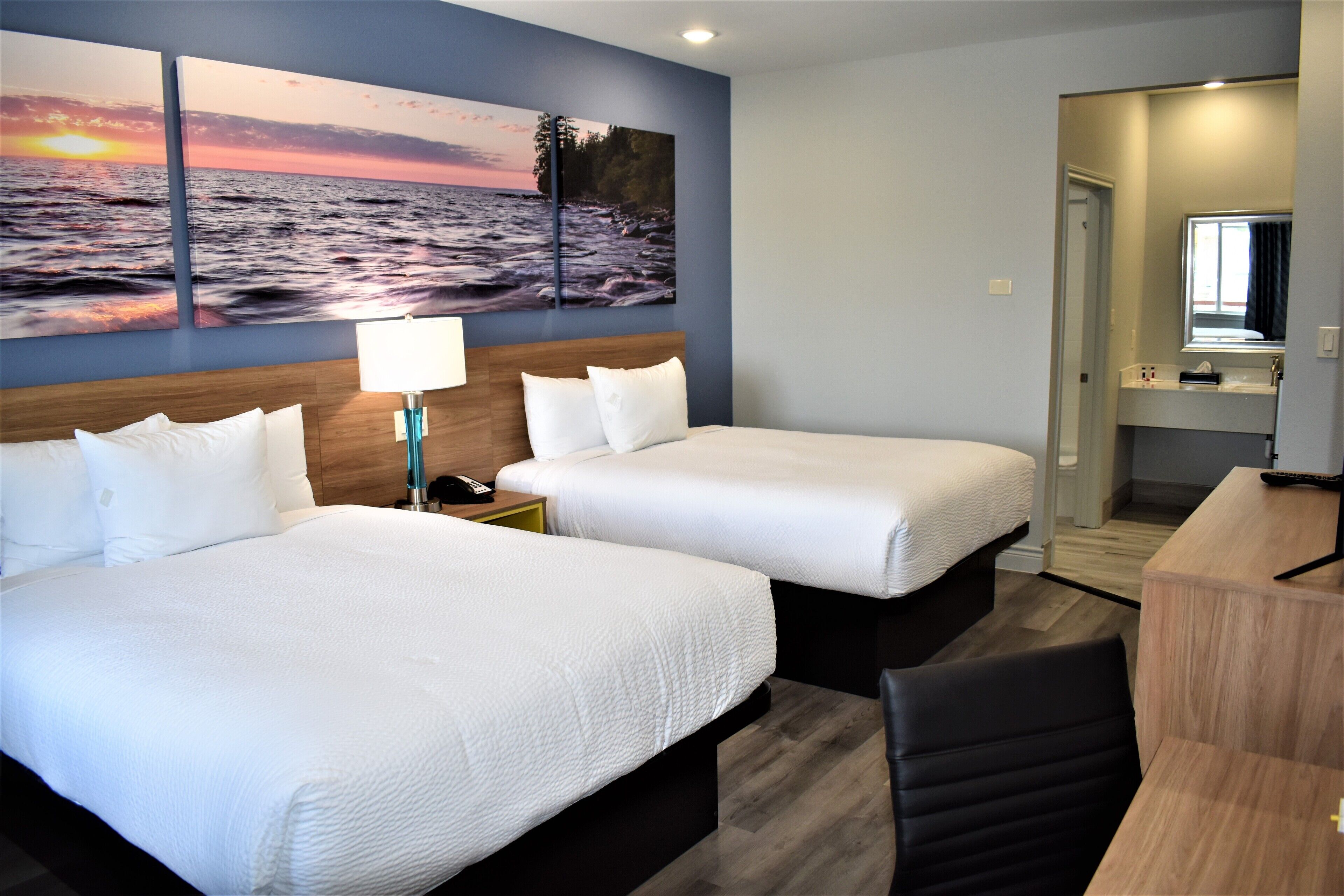 Photo - Days Inn & Suites by Wyndham Downtown/University of Houston