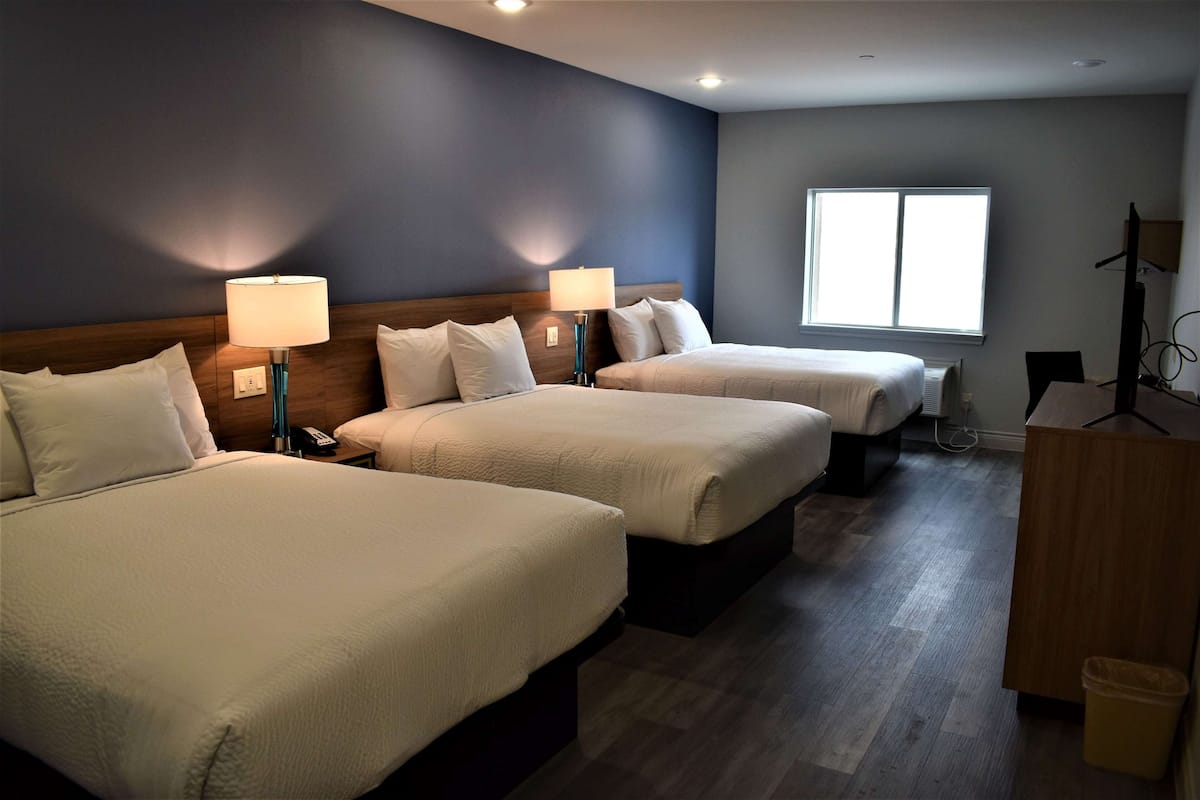 Comfort Room, Multiple Beds, Non Smoking