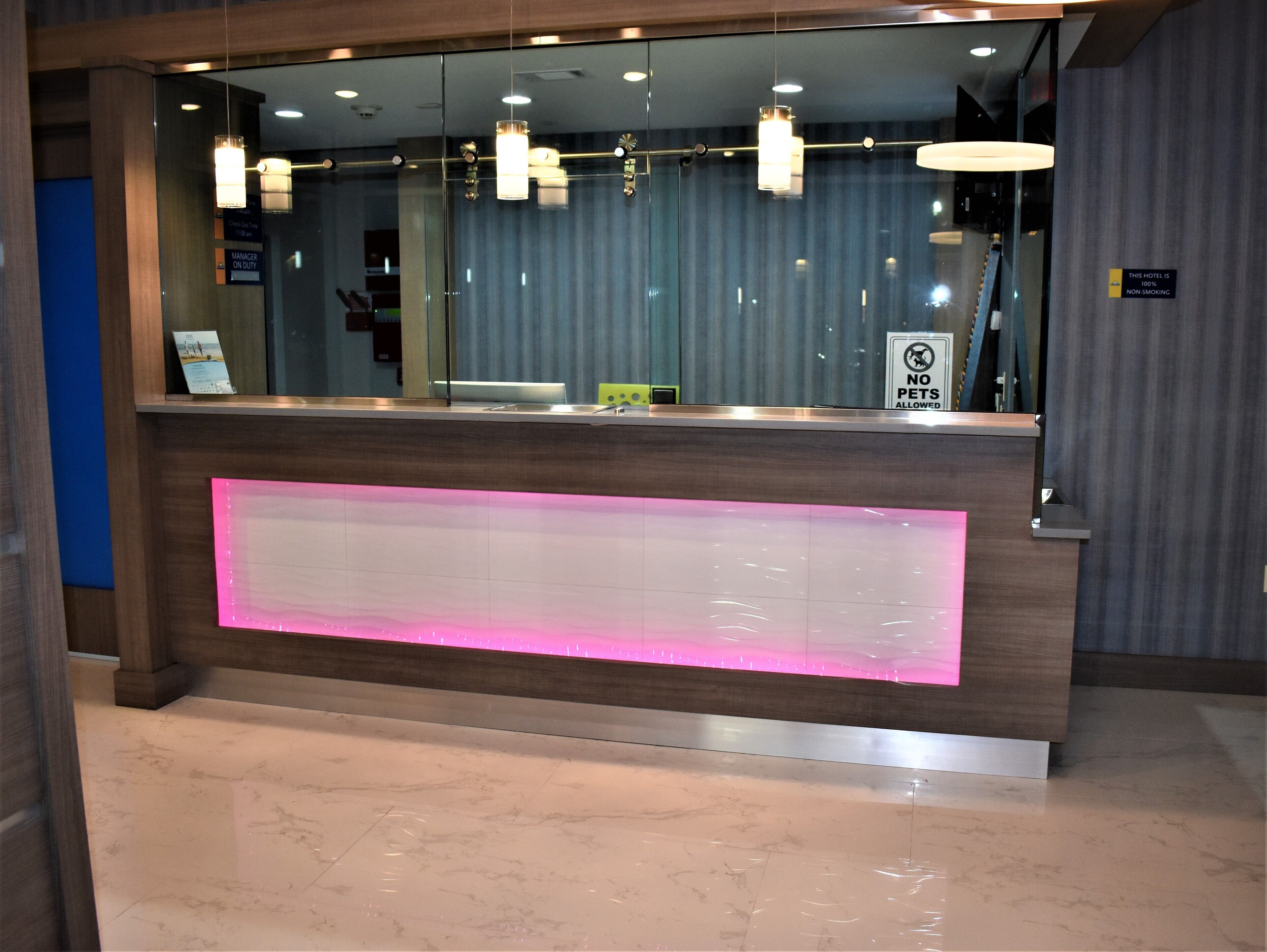 Photo - Days Inn & Suites by Wyndham Downtown/University of Houston