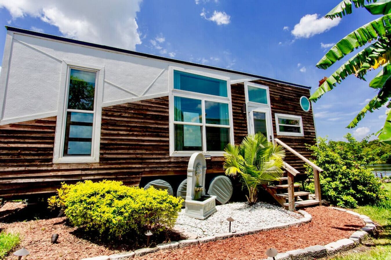 Orlando Venice- A Lakefront Tiny House