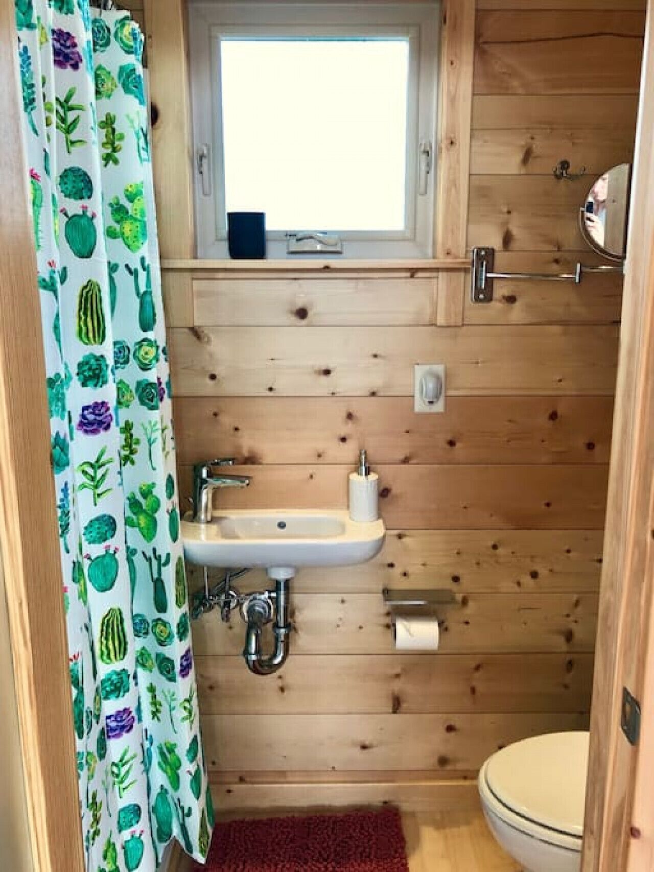 The View - Waterfront Tiny Home