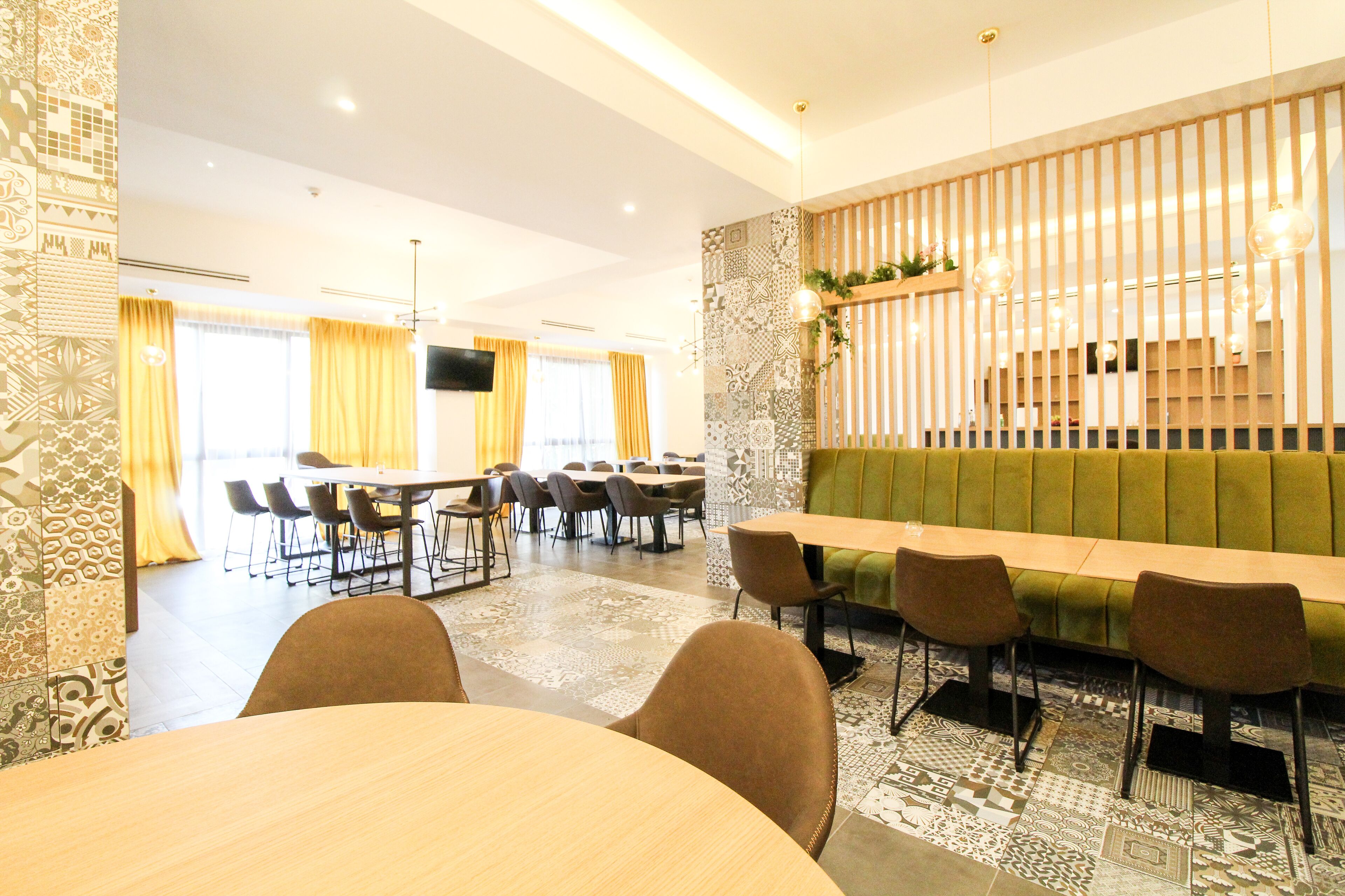 Daily buffet breakfast (EUR 30 per person)