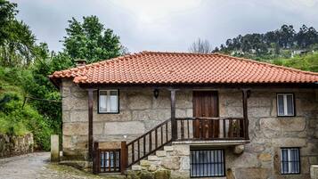 Mặt tiền nơi lưu trú