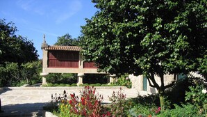 Garden - Casa de Carcavelos (Cabeceiras de Basto)