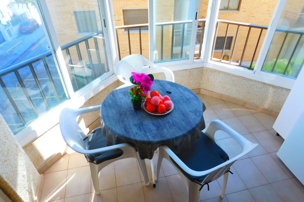 Studio with sea view at 30 m. from Salatar beach, Roses, Costa Brava