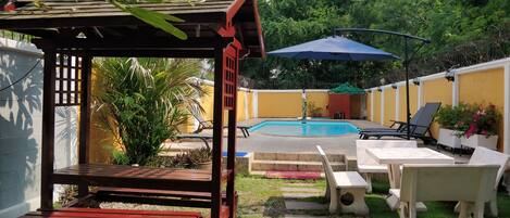 Innenpool, Außenpool